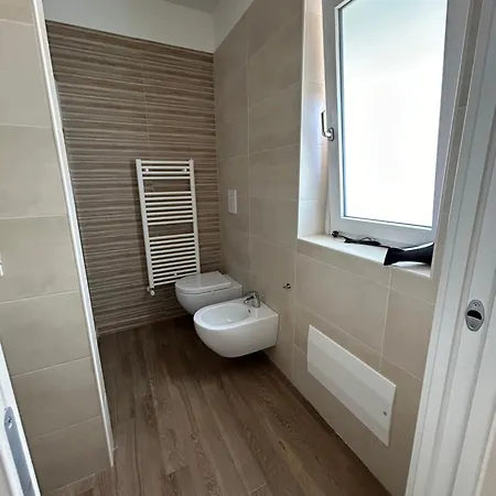 Appartement Petroni 16 *