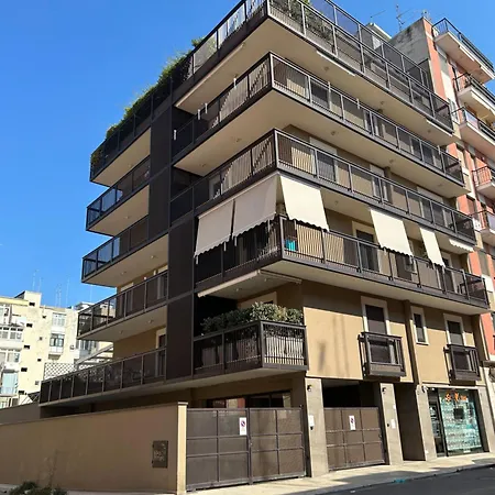 Petroni 16 Apartment *