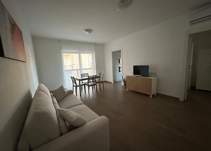 Petroni 16 Apartment